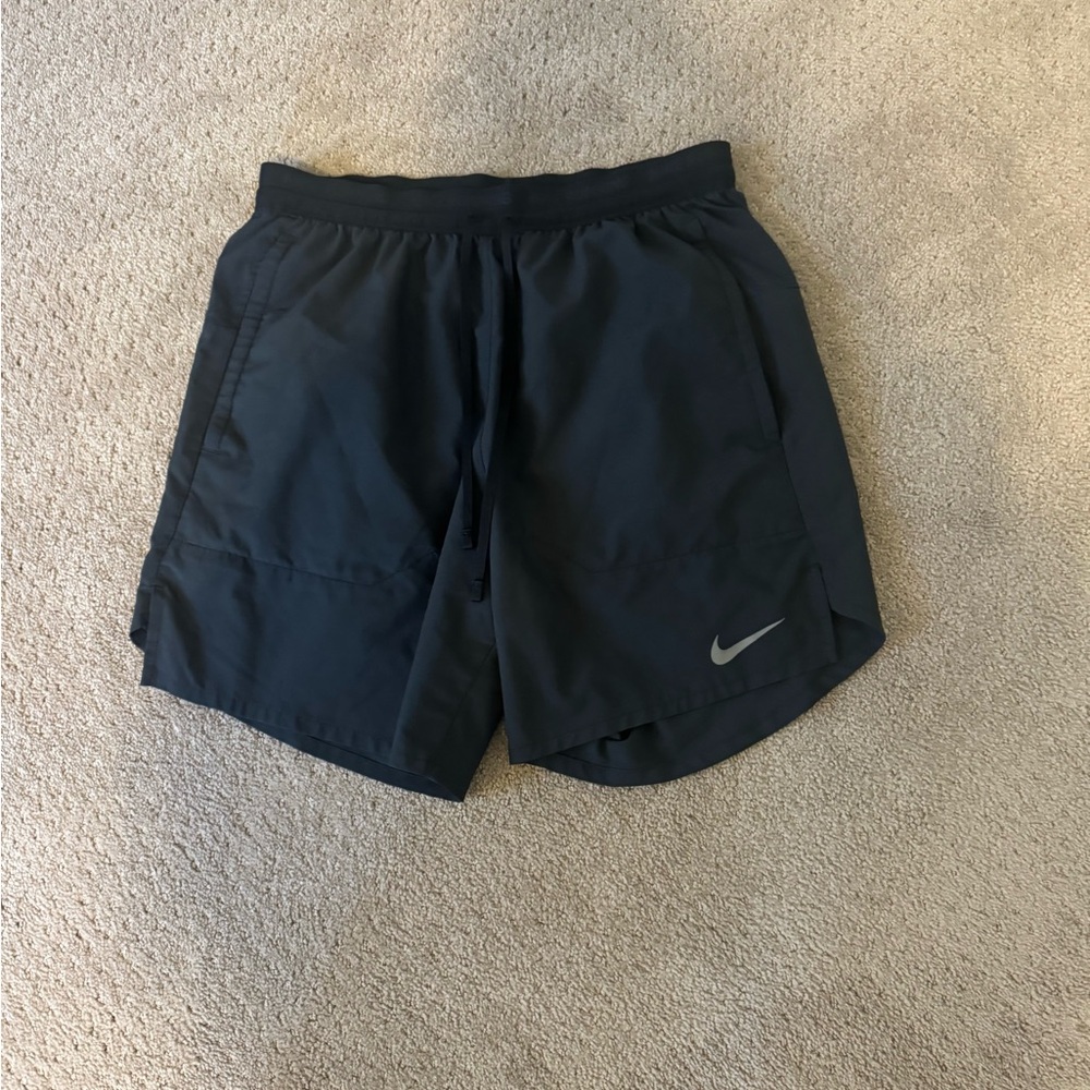 Nike Men's Dark Gray Athletic Shorts